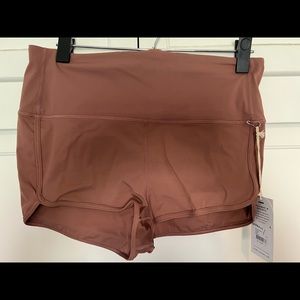 Vuori shorts New L terracotta